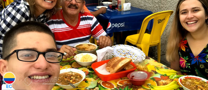 Venta de encebollados en Guayaquil
